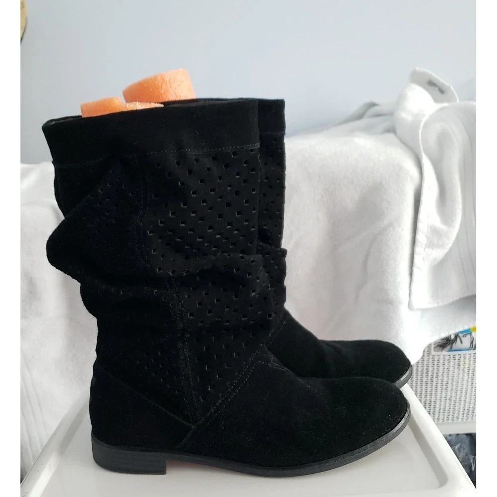 Toms‎ Womans Boots Size 7